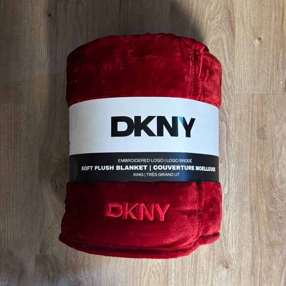 DKNY Red King Soft Plush Fleece Blanket Comforter Bedding Embroidered Logo - Picture 9 of 10